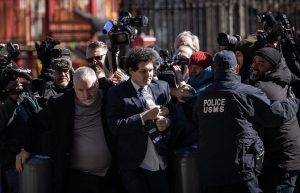 Sam Bankman-Fried Biography: FTX Founder, The Collapse of FTX, 25-Year Sentence & Lessons from Crypto’s Biggest Scandal 2 Career Journey: From Trading to FTX Empire and Collapse